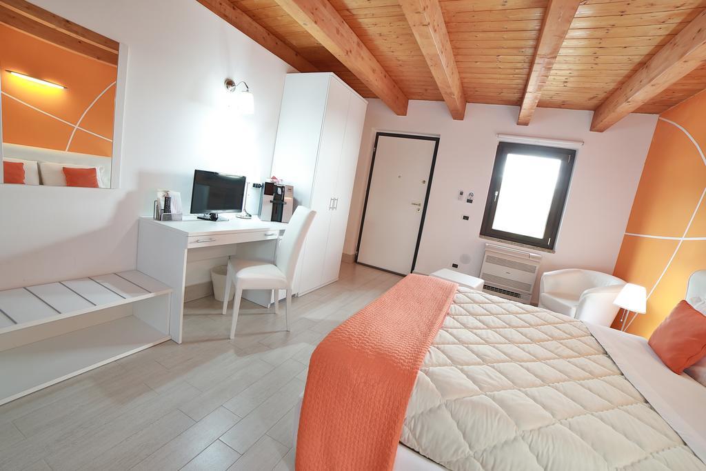 Villa Giulia Del Cavaliere Castrovillari Kültér fotó